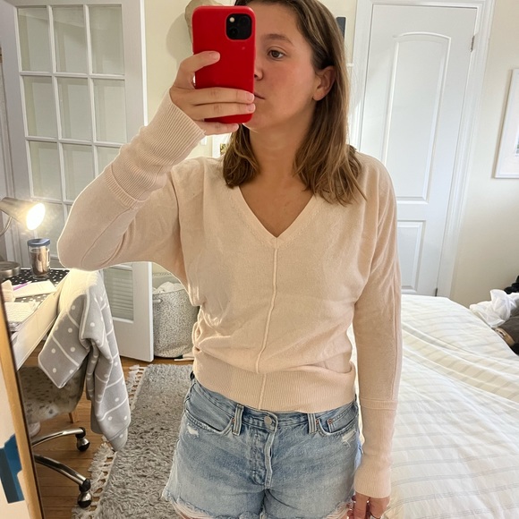 Michael Stars, light pink cotton v-neck sweater, S - Picture 1 of 4